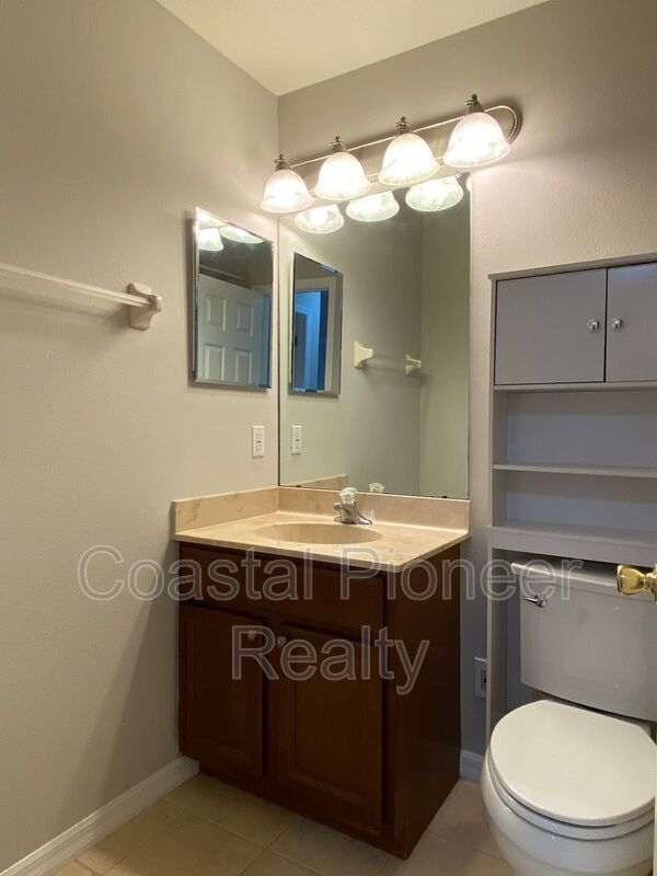 Building Photo - 8807 Cameron Crest Dr