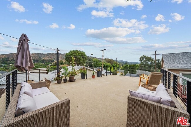 Building Photo - 2494 Loy Ln