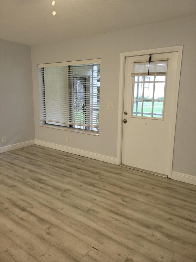 Building Photo - 5993 La Pinata Blvd