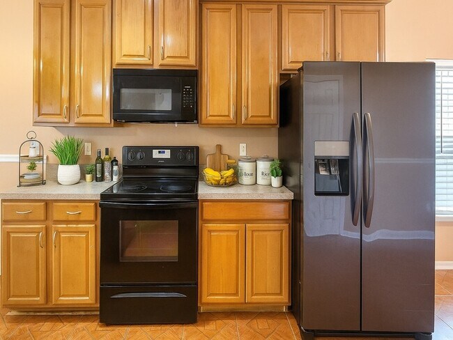 Building Photo - Spacious 4BR w/ Fenced Yard + Covered Lanai + 2 Car Garage  in Orange Park!