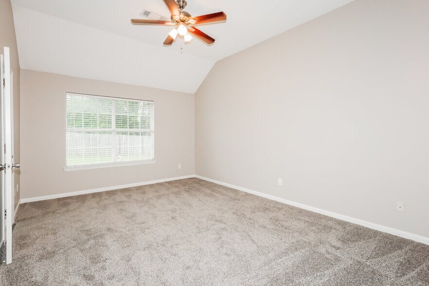 Building Photo - 7744 Shadow Glen Ln