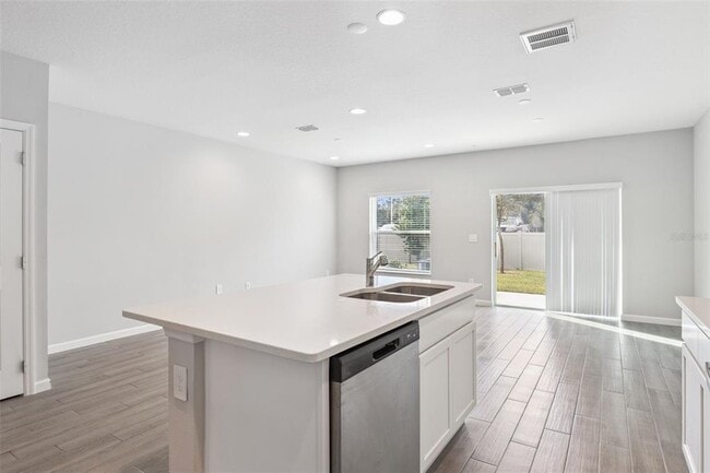 Building Photo - 212 Beautyberry Ln