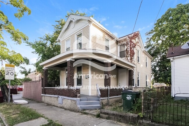 Building Photo - 228 Hanover St