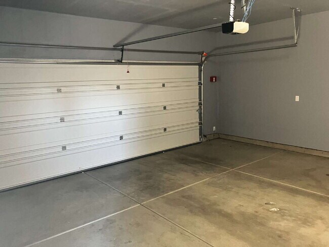 Building Photo - Open House 09/03/2025 3:00 pm to 5:00 pm. ...