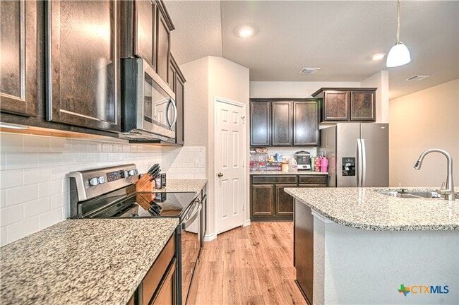 Building Photo - 1957 Rosson St