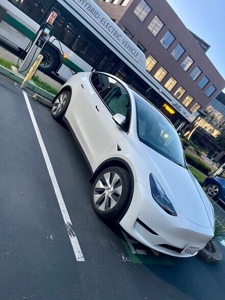 Building Photo - 6400 Christie Ave