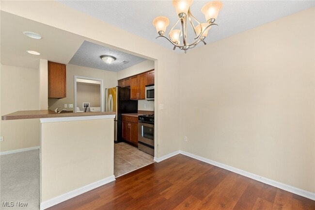 Building Photo - 37 Eastpointe Dr