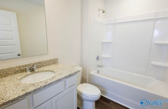 Building Photo - 398 Jackson Pt Cir