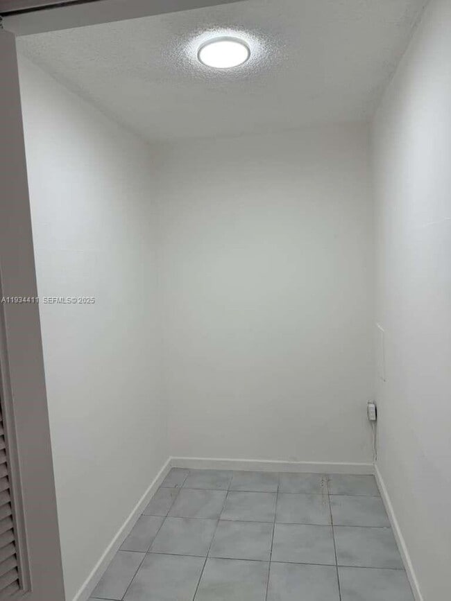 Building Photo - 505 NW 72nd Ave