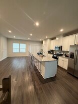 Building Photo - 2804 Toles Park Dr
