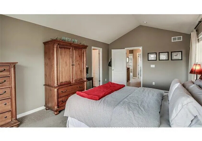 Building Photo - 15437 Coopers Hawk Ct
