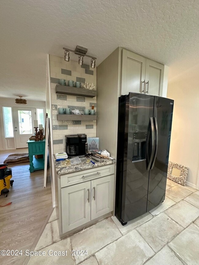 Building Photo - 219 Fifth Ave