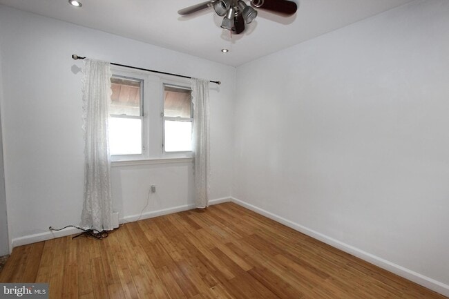 Building Photo - 1535 K St SE