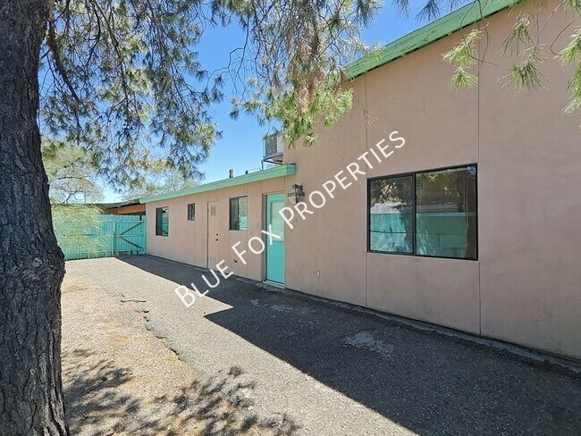Building Photo - 3318 E Bellevue St