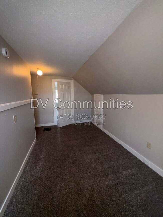 Building Photo - 3417 Storer Ave