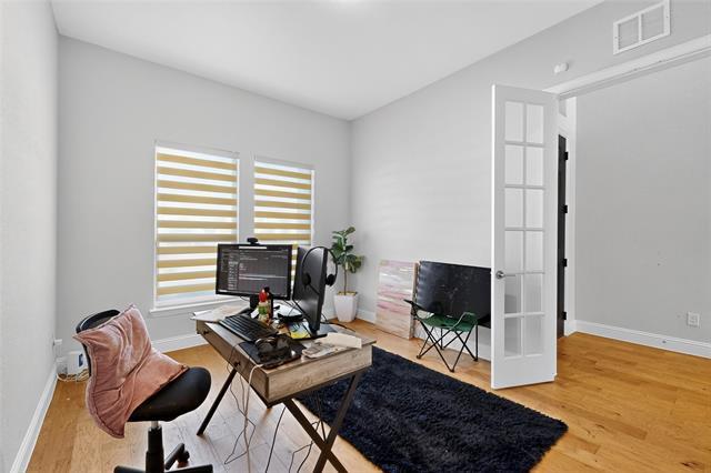 Building Photo - 1524 Kurelek Dr