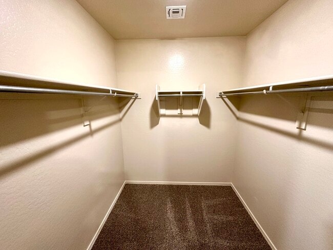 Building Photo - Wonderful Ghost Ranch in Casa Grande