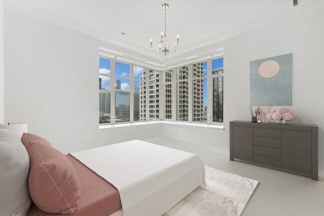 Building Photo - 118 E Erie St