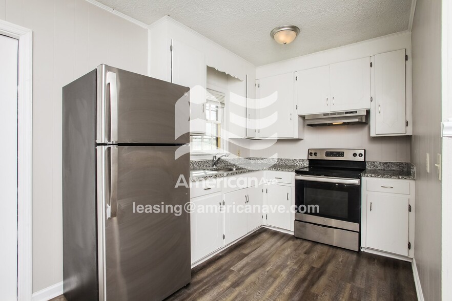 Building Photo - 4633 Corbett St