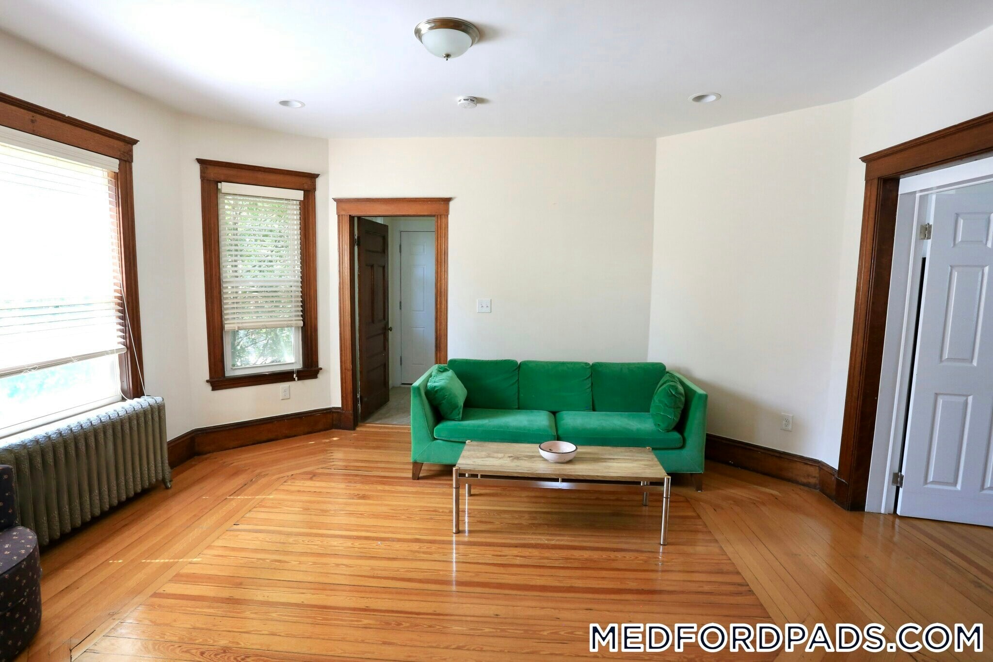 Building Photo - 124 Forest St