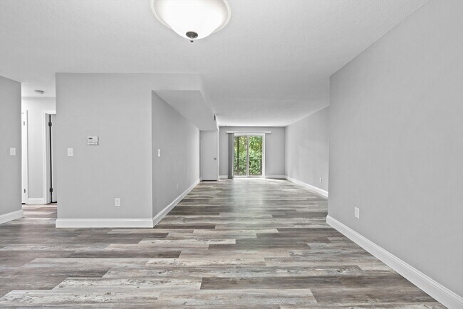 Building Photo - 181 Littleton Rd