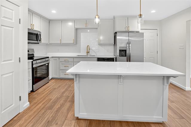 Building Photo - 5308 South Dr