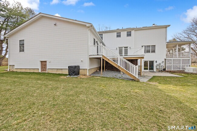 Building Photo - 34 Hi-Ann Ct