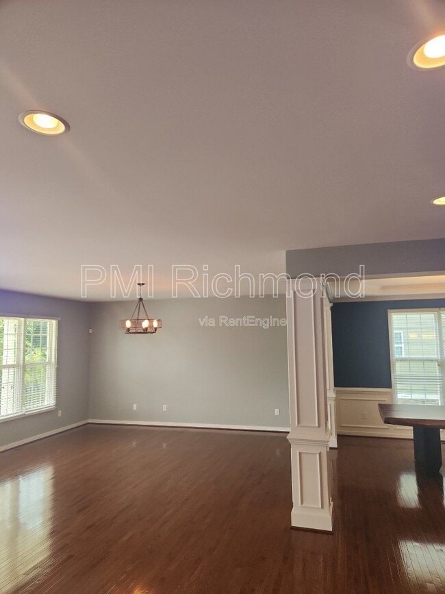 Building Photo - 7183 Yare St