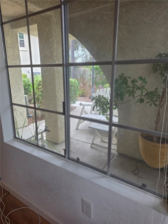 Building Photo - 23395 La Crescenta