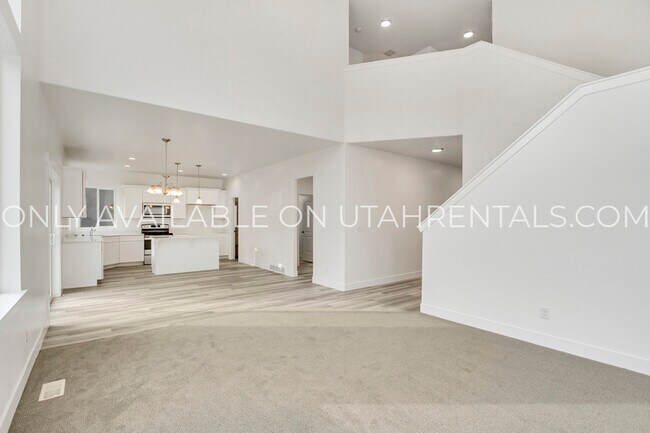 Building Photo - 4283 W Gate Keeper Dr