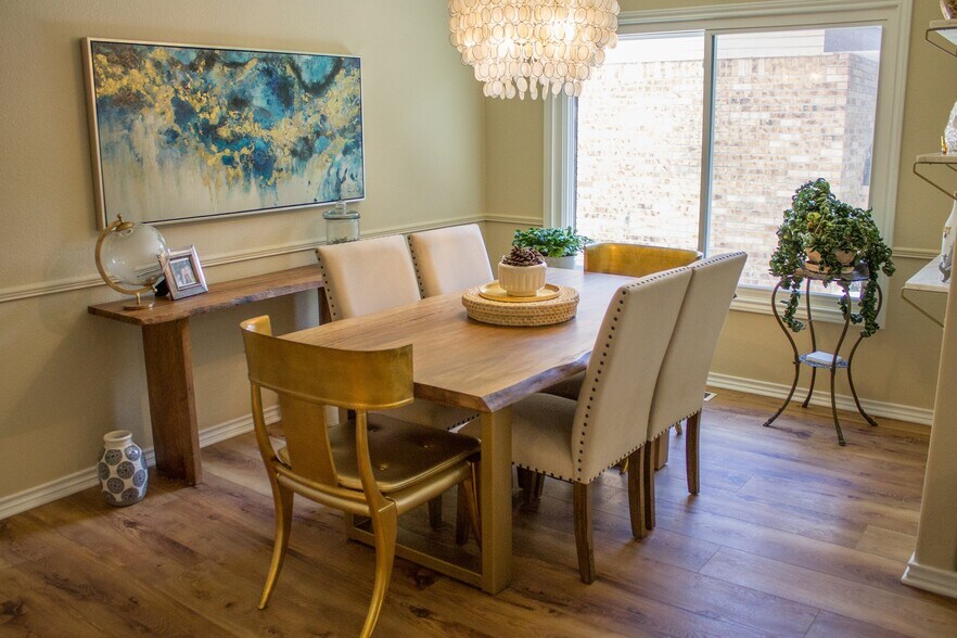 Building Photo - 8365 E Radcliff Ave