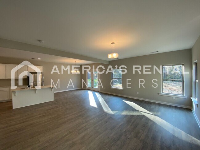 Building Photo - 7940 St.James Dr