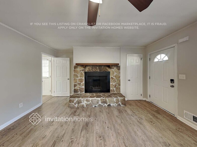 Building Photo - 4461 Locksley Rd