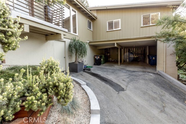 Building Photo - 2412 Canyon Oak Dr