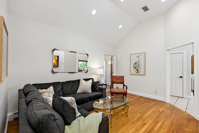 Building Photo - 1 Little Smelt Pond Rd