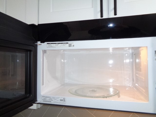 Building Photo - 917 Temple Dr