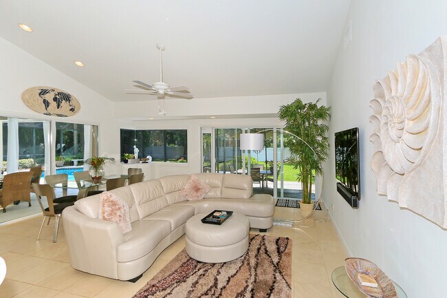 Building Photo - 469 Carica Rd
