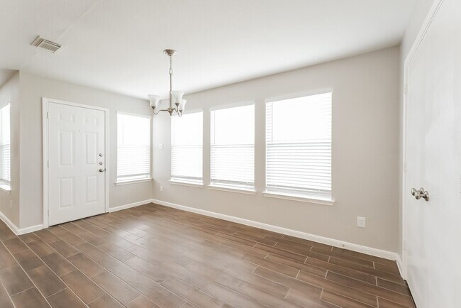Building Photo - 16102 Dawn Marie Ln