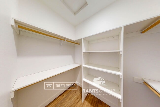 Building Photo - Brand New! Modern Home in Trestlewood – Wh...