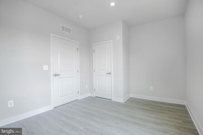 Building Photo - 4399 Peach Lily Ln