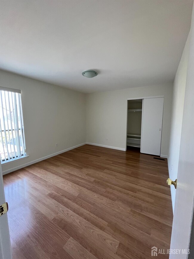 Building Photo - 46 Ironwood Ct