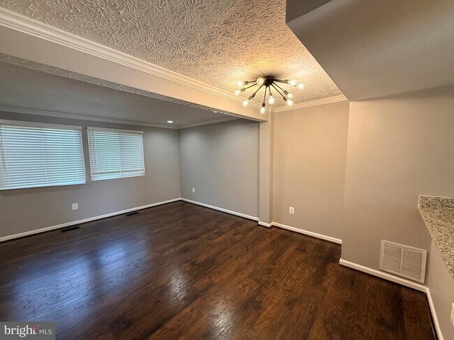 Building Photo - 8577 Blackfoot Ct