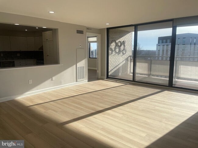 Building Photo - 5225 Pooks Hill Rd