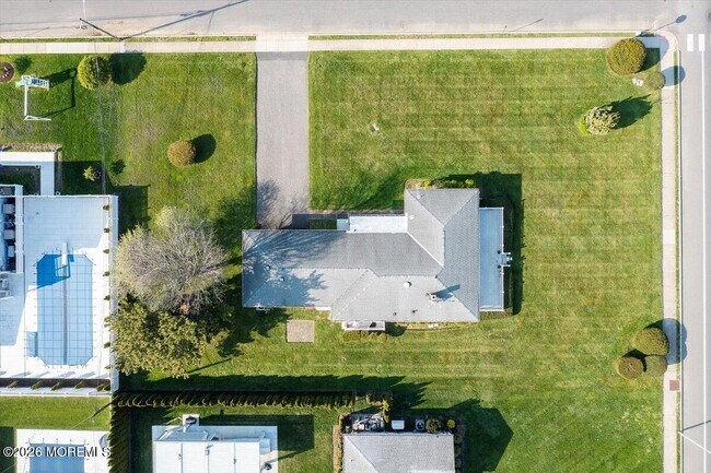 Building Photo - 8 Pullman Ave