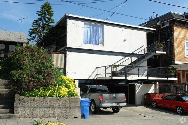 Primary Photo - Milvia Apartments