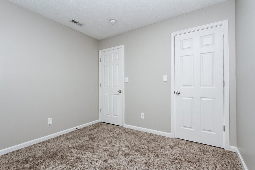 Building Photo - 10941 Minuteman Ct