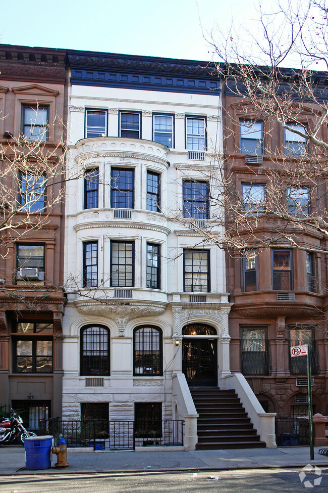 Primary Photo - 49 West 70th Street