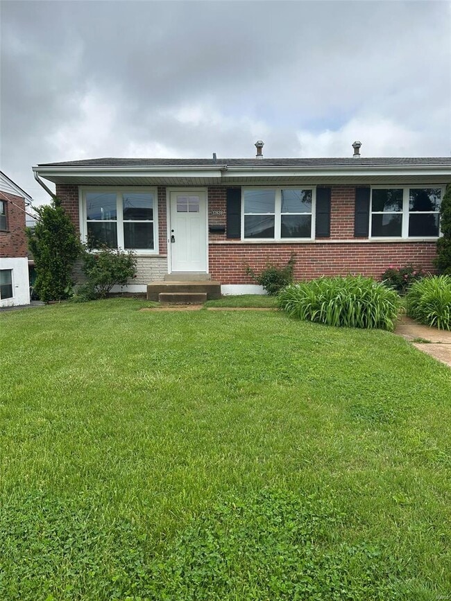 Primary Photo - 10939 Brookings Dr