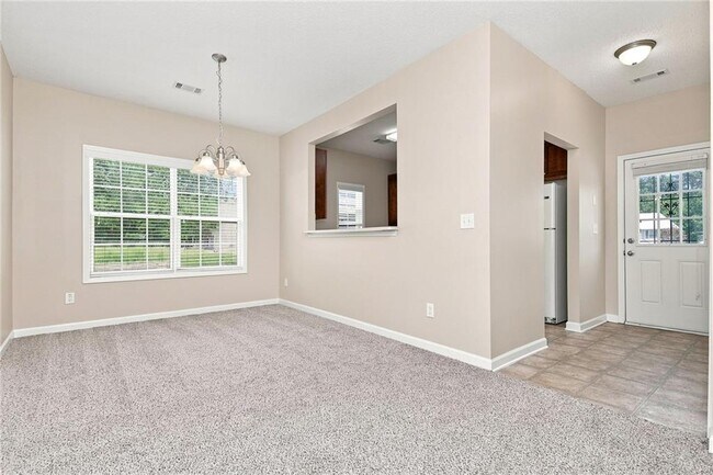 Building Photo - 8606 Thomas Ln