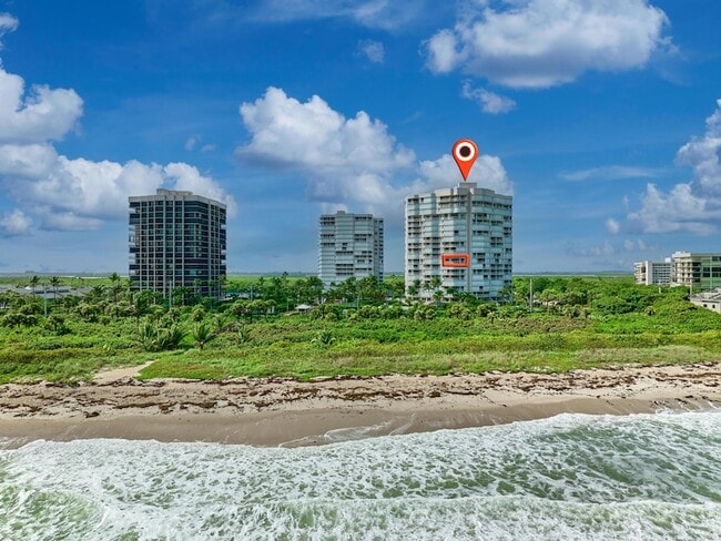 Building Photo - 5051 N Hwy A1A